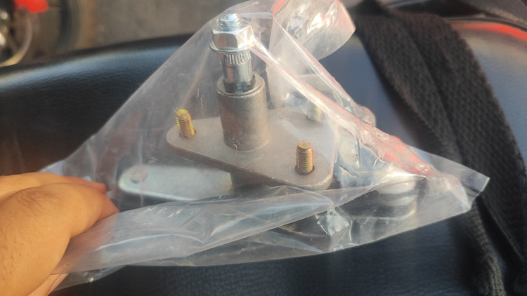 عکس از بسته بندی مکانیزم برف پاک کن ام وی ام ۱۱۰