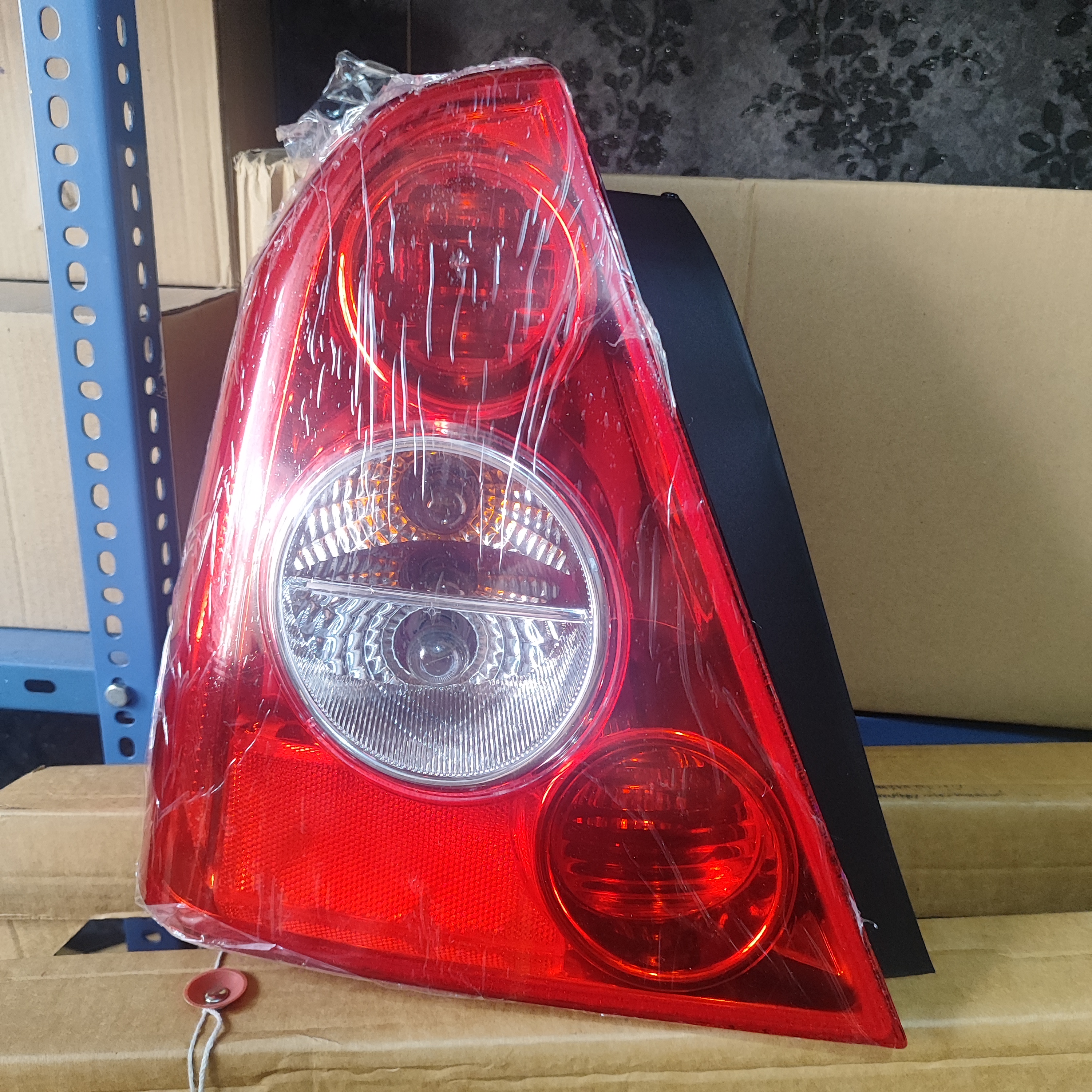 خطر عقب چپ ام وی ام MVM 530 کدفنی: A21-3773010