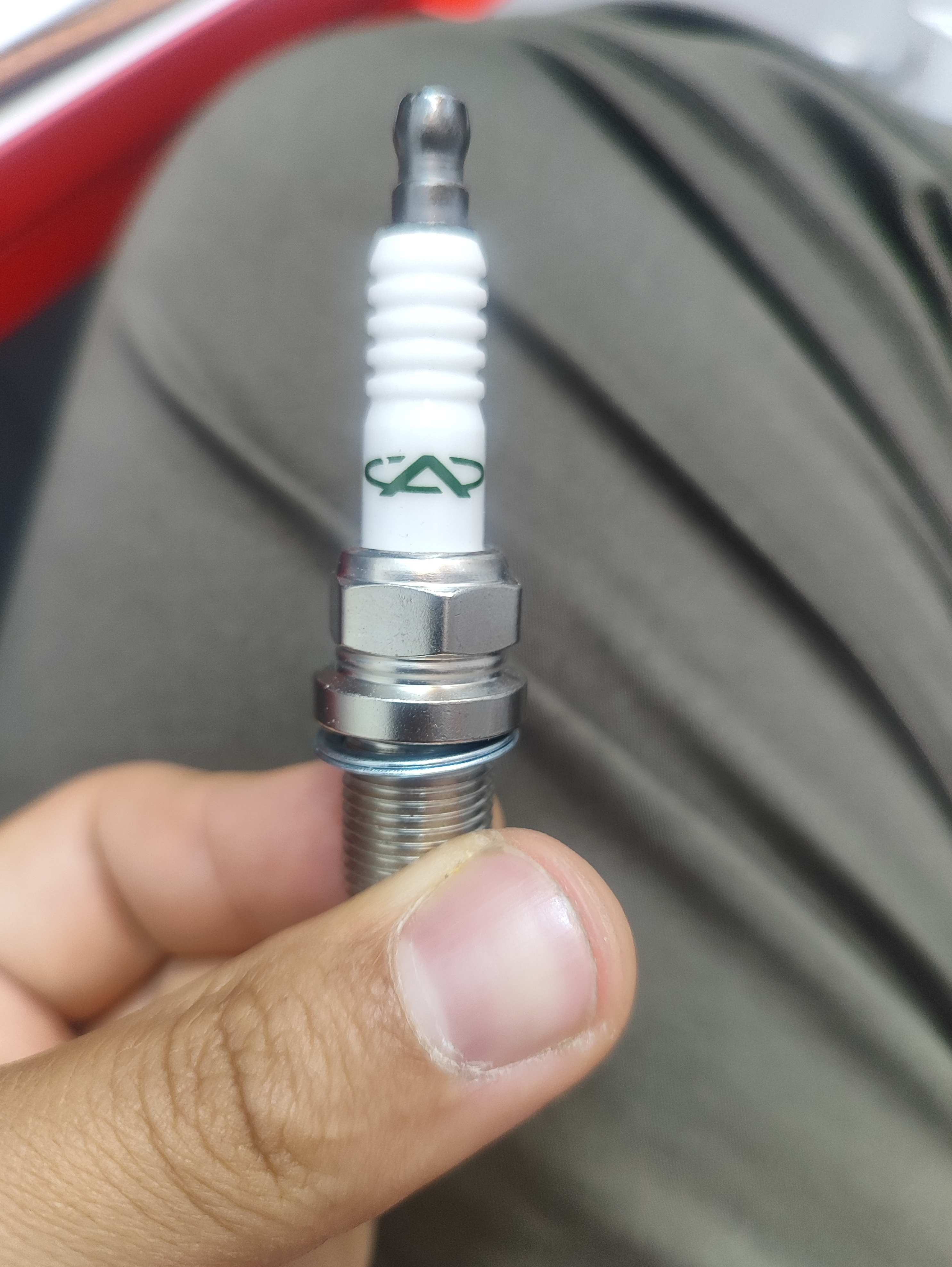 شمع لیفان پایه کوتاه مناسب 620 520 , 820,X50,X60,X70 کد فنی : A11-3707110CA